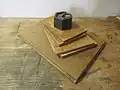 Ais en bois.