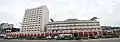 Vue de face de l'hôtel Akwa Palace de Douala.