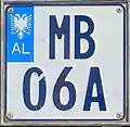 Nouveau format de plaques policières sur motocycle.