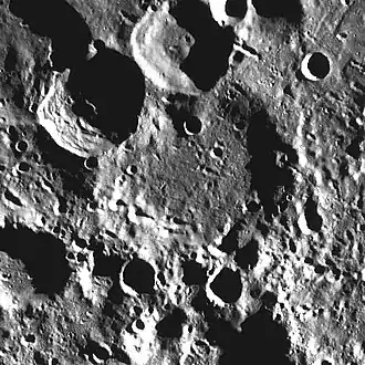 Image illustrative de l'article Alekhin (cratère)