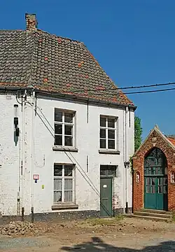 Maison de l'Immaculée Conception (no&nbsp;43) et chapelle Saint-Antoine.