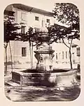 Fontaine (aujourd'hui disparue) sur la Plazuela de Afligidos à Madrid, 1864.