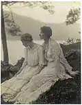 Two women under a tree [Deux femmes sous un arbre], 1906.