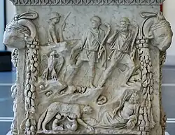 Autel montrant Tibérinus (en bas à droite) révélant les jumeaux