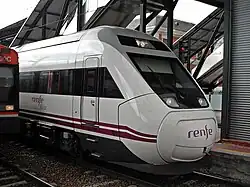 S-120 assurant un service Alvia entre Madrid-Chamartín et Hendaye.