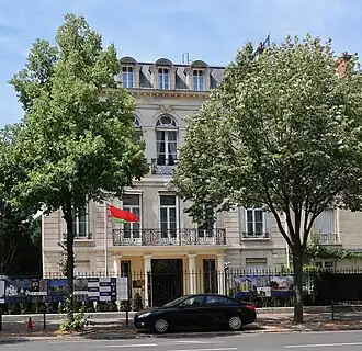Ambassade de Biélorussie, au no&nbsp;38.