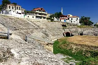Vue intérieure des vestiges de l'amphithéâtre.