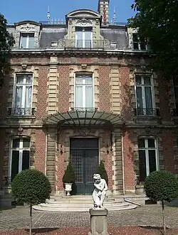 Hôtel Acloque (XIXe&nbsp;siècle, Monuments historiques, 1999).