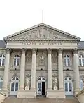 Palais de justice d'Amiens : façade ouest, porche central