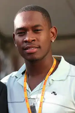 Alby, interprété par Aml Ameen