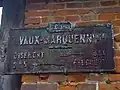 Ancien panneau directionnel de Vaux-Marquenneville (direction Oisemont-Frucourt).