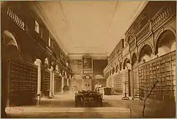 Ancienne bibliothèque du collège, démontée entre 1911 et 1924.