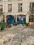 Anciennes écuries.