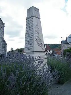 Monument aux morts.