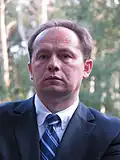 Andrzej Przewoźnik&nbsp;(pl)Historien polonais, secrétaire-général du Conseil pour la Défense de la mémoire des Luttes et Souffrances [65]