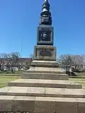 La plaza Italia dans la zone portuaire de Salto.