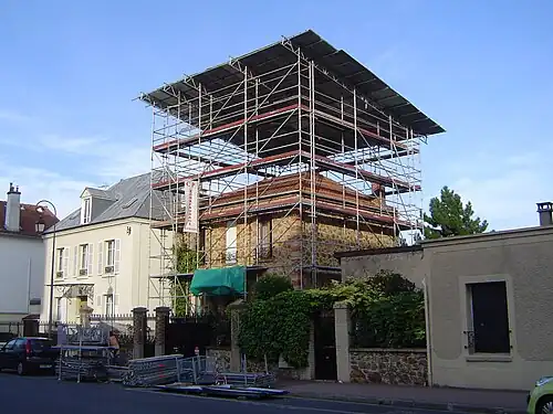 Antony - Rue de l'Abbaye - 9 - 11 (en cours de surélévation) et 13