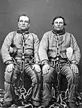 Antti Rannanjärvi (fi) et Antti Isotalo (fi), agriculteurs et criminels finlandais, lors de leur condamnation au pénitencier en 1869.