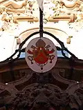 Au dessus de l'entrée