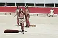 Arrêt momentané du combat rétiaire-secutor par l'arbitre.