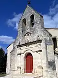 La façade de l'église (août 2014).