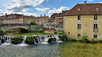 Pont, barrage et moulin Béchet sur la Cuisance, à Arbois.
