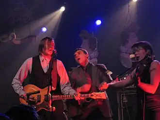 Arcade Fire avec Sarah Neufeld en 2005.