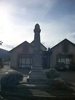 Monument aux morts.