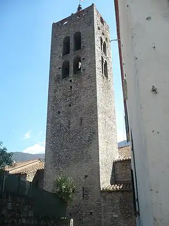 Le clocher, dit "Tour Saint-Sauveur".