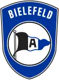 Logo dans le bouclier sous forme de blason1975–1985