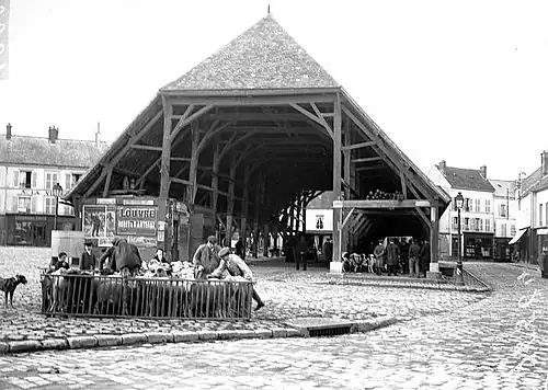 La halle au début du XXe&nbsp;siècle.