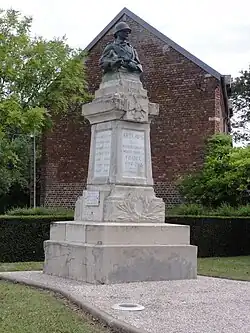 Monument aux morts.