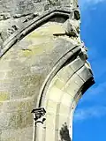 Arc formeret et fenêtre.