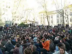 À Lyon.