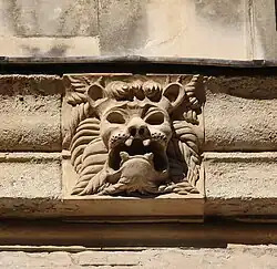 Assézat : mufle de lion / gargouille.