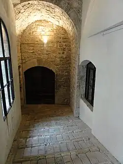 Accès à la dite chapelle du frère Élie, l'une des salles du couvent du XIIIe&nbsp;siècle.