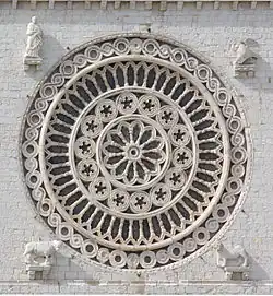 Rosace du porche.