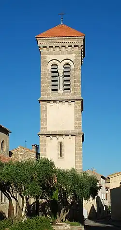 Le clocher néo-roman.