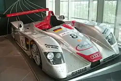 Audi R8 no&nbsp;8 de 2000