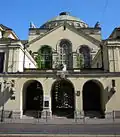 Entrée de la synagogue.