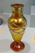 Vase réalisé par la société Steuben Glass Works (entre 1900 et 1925), Champaign, Krannert Art Museum (en).