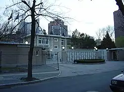 Ambassade à Pékin.
