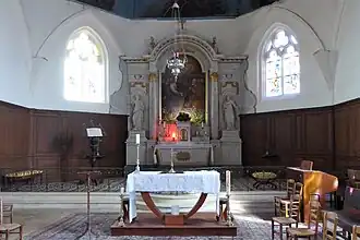 Autel et retable.