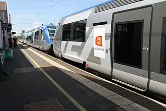 Triplette d'X 73500, sur un TER Rouen – Le Havre.