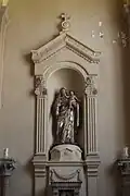 Statue de la Vierge à l'Enfant.