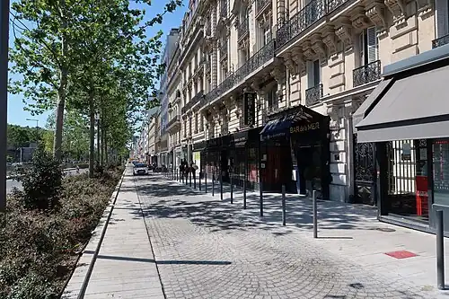 Contre-allée (2020).