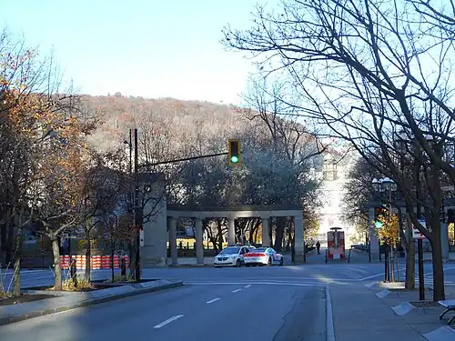 Description de l'image Avenue McGill College 07.JPG.