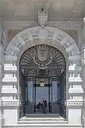 Entrée principale.