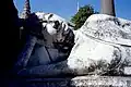 Le Bouddha couché du Wat Yai Chai Mongkon en briques recouvertes de stuc