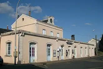Bâtiment voyageurs vu côté cour.